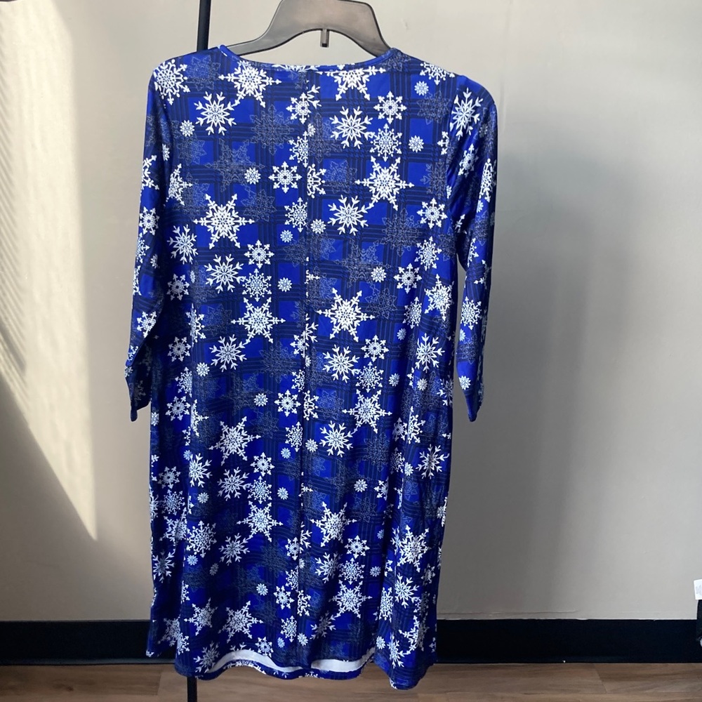3/$15 Snowflake and plaid print 3/4 sleeve nightshirt nightgown size S - Picture 8 of 15